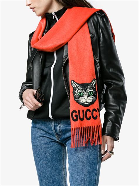 gucci scarf cat